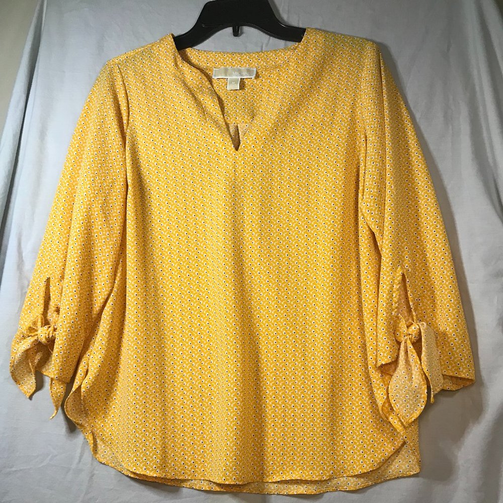 Michael Kors Split Tie 3/4 Sleeve V Neckline-Jasmine Yellow Floral Size M